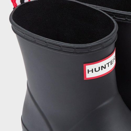 hunter womens original play short rain boots black 864758 567730